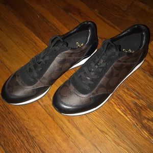 Coach Rebecca Sneakers never worn too small